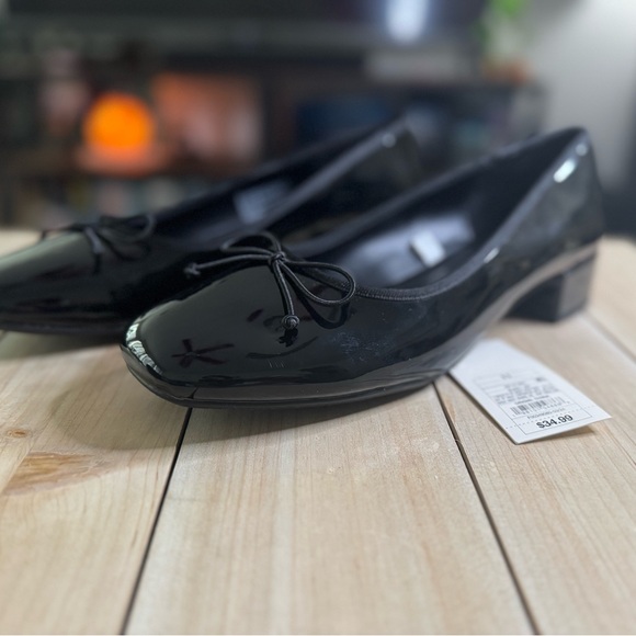A New Day Glossy Black Loafers with Bow - Picture 3 of 5